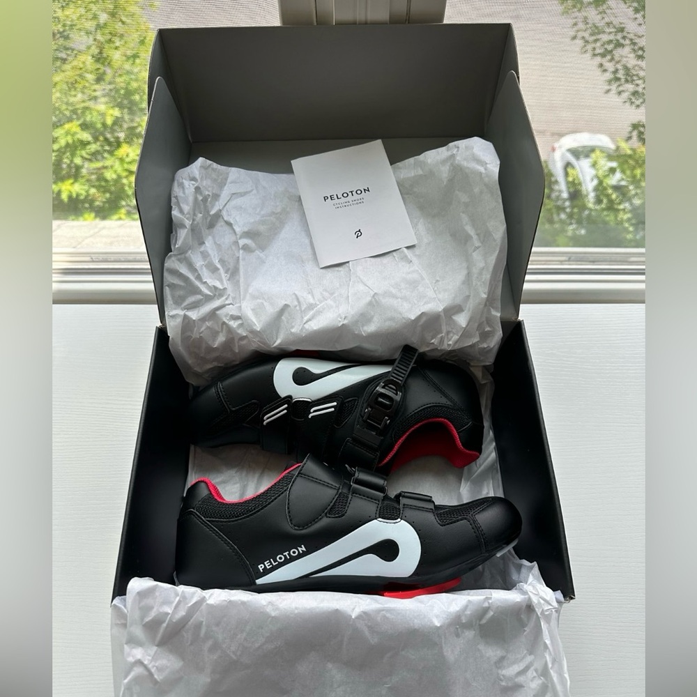 Peloton Shoes Unisex + Water Bottle 16oz